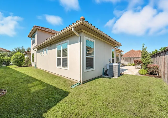 45th image of 10 Silent Way Dr, Sugar Land, TX 77498 | MLS# 56206014