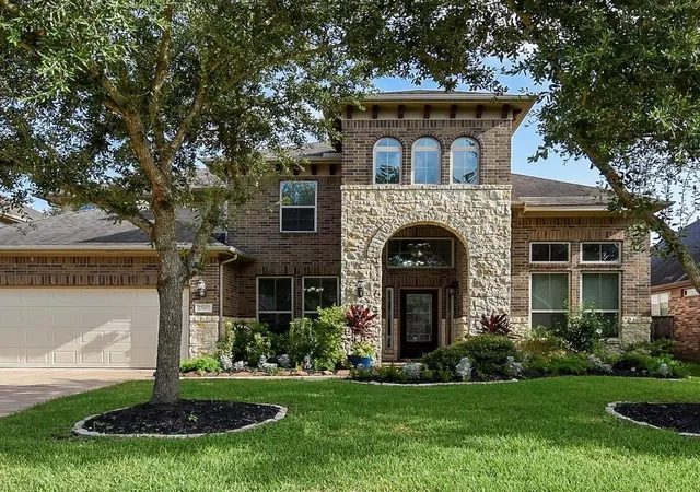 3rd image of 27807 Ashbrook Falls Ct, Fulshear, TX 77441 | MLS# 433905