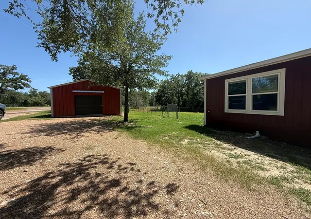 2nd image of 600 Lakeview Loop, Somerville, TX 77879 | MLS# 75503211