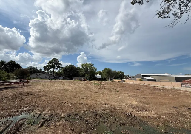 Photo 3 of Land for sale at 1702 S Baylor St, Brenham, TX 77833 | MLS# 17155378 | Listing updated on 2026-08-12