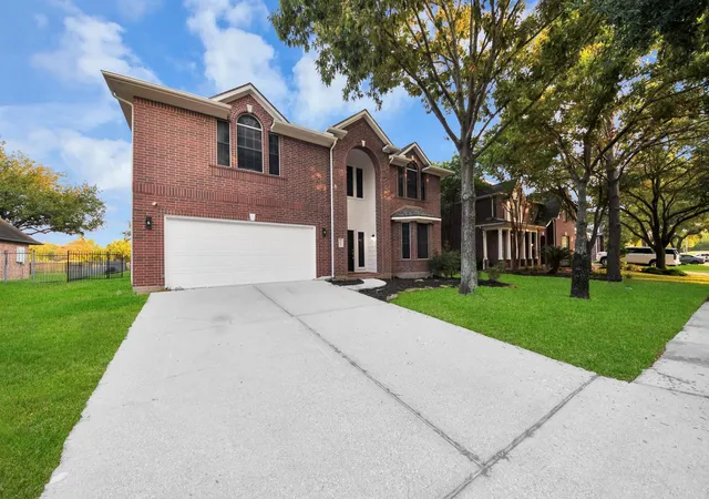 Photo 2 of Single family home for sale at 11927 Cyn Mills Dr, Houston, TX 77095 | MLS# 43200618 | Listing updated on 2026-09-11