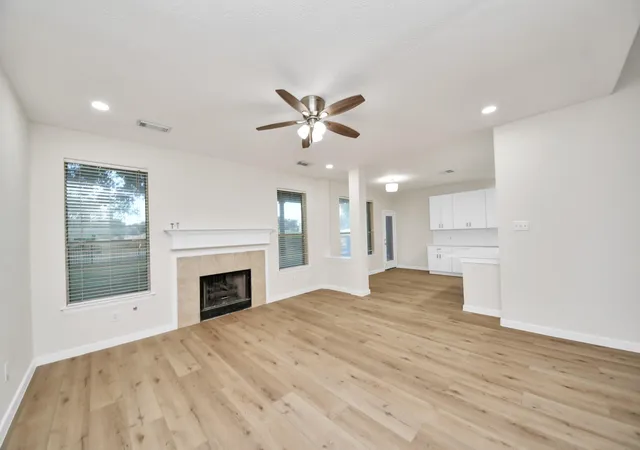 Photo 4 of Single family home for sale at 11927 Cyn Mills Dr, Houston, TX 77095 | MLS# 43200618 | Listing updated on 2026-09-11