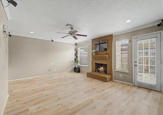 Photo 4 of Townhouse for sale at 794 Thicket Ln, Houston, TX 77079 | MLS# 78097817 | Listing updated on 2026-08-09