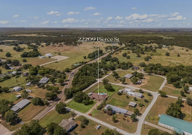 3rd image of 22209 Pierce St, Navasota, TX 77868 | MLS# 60019795