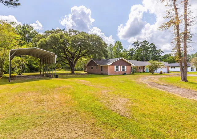 Photo 3 of Single family home for sale at 536 Wallisville Rd, Liberty, TX 77575 | MLS# 89337600 | Listing updated on 2026-10-07