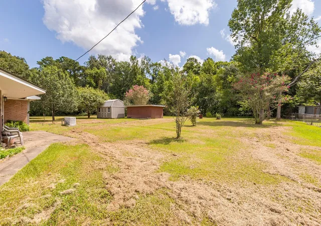 Photo 3 of Single family home for sale at 536 Wallisville Rd, Liberty, TX 77575 | MLS# 89337600 | Listing updated on 2026-10-07