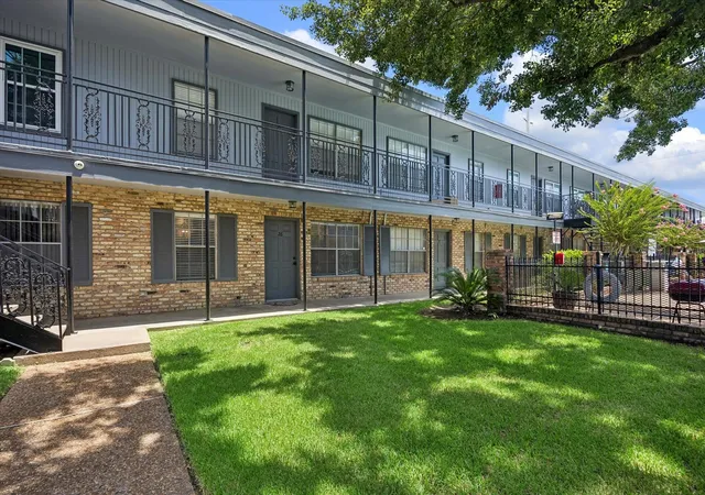 1st image of 3131 Southwest Fwy #C26, Houston, TX 77098 | MLS# 53529767