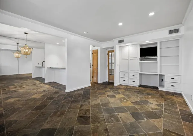 Photo 3 of Condo for sale at 3131 Southwest Fwy #C26, Houston, TX 77098 | MLS# 53529767 | Listing updated on 2026-08-14
