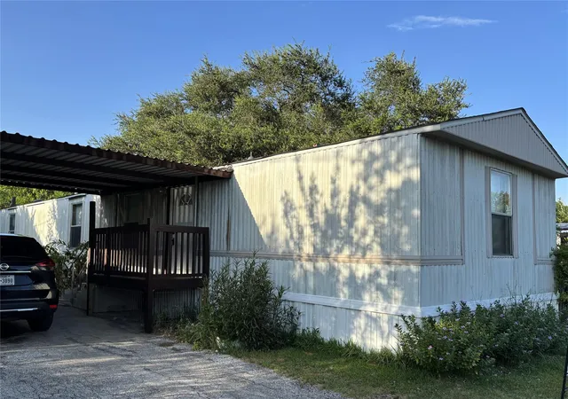 Photo 1 of Sale Pending at 902 Ferol Ln, Highlands, TX 77562 | MLS# 12206985 | Listing updated on 2026-09-18
