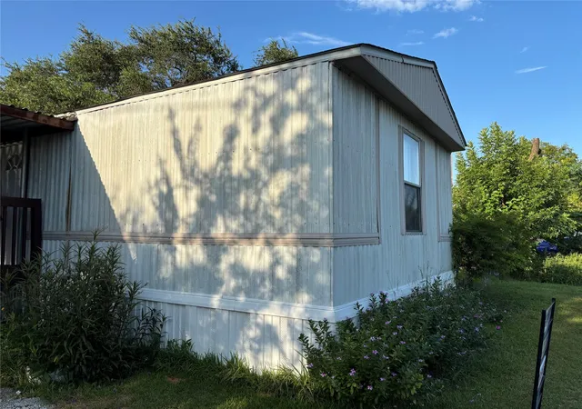 Photo 2 of Sale Pending at 902 Ferol Ln, Highlands, TX 77562 | MLS# 12206985 | Listing updated on 2026-09-18