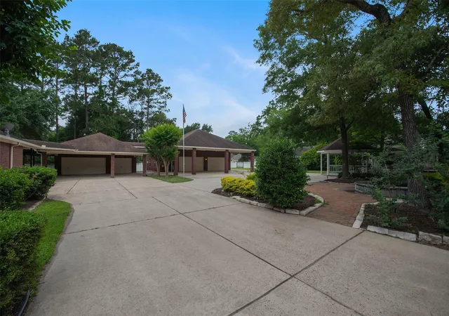 Photo 44 of Single family home for sale at 700 Carriage Hills Blvd, Conroe, TX 77384 | MLS# 43419289 | Listing updated on 2026-09-01