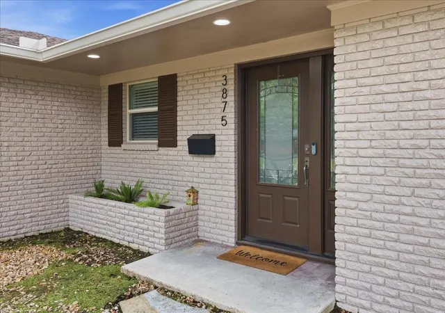 4th image of 3875 Kenwood Dr, Beaumont, TX 77706 | MLS# 98136396