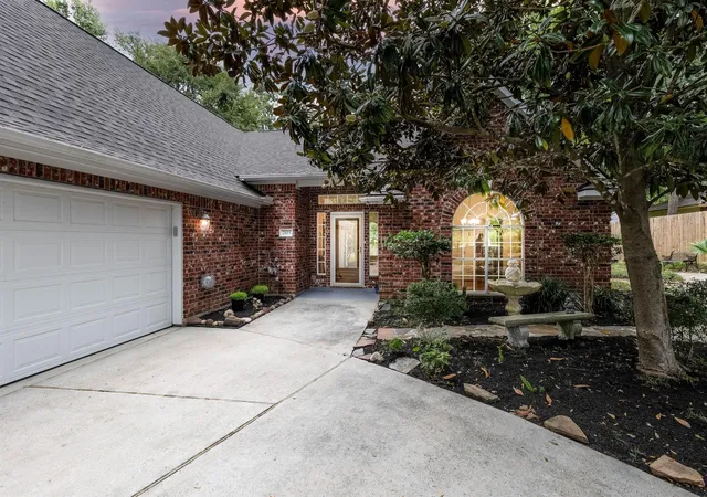 Photo 2 of Single family home for sale at 2103 Carriage Run W, Conroe, TX 77384 | MLS# 12787150 | Listing updated on 2026-09-12