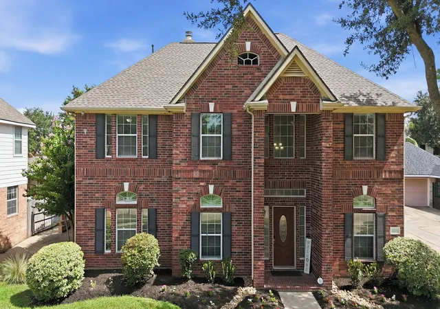 Photo 3 of Single family home for sale at 2222 Scenic Shore Dr, Seabrook, TX 77586 | MLS# 61408086 | Listing updated on 2026-09-01