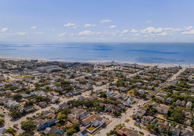Photo 1 of Single family home for sale at 1821 Avenue M 1/2, Galveston, TX 77550 | MLS# 50260798 | Listing updated on 2026-08-22