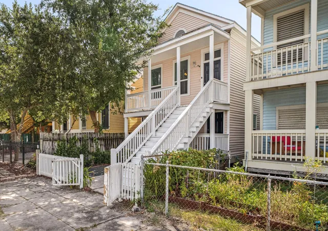 Photo 2 of Single family home for sale at 1821 Avenue M 1/2, Galveston, TX 77550 | MLS# 50260798 | Listing updated on 2026-08-22