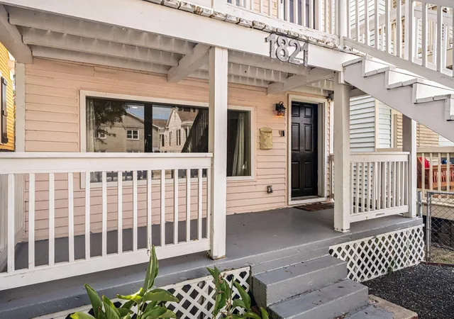 Photo 3 of Single family home for sale at 1821 Avenue M 1/2, Galveston, TX 77550 | MLS# 50260798 | Listing updated on 2026-08-22