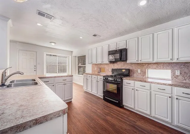 5th image of 1819 Thistlebrook Ct, Fresno, TX 77545 | MLS# 79985645
