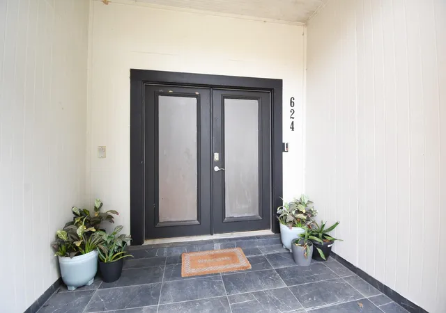 4th image of 624 N Eldridge Pkwy #12, Houston, TX 77079 | MLS# 11072358