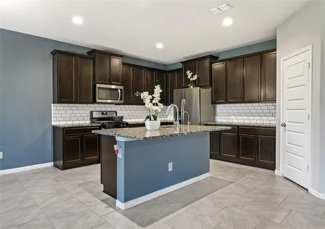 Photo 3 of Single family home for sale at 1207 Bellingham Park Dr, Missouri City, TX 77459 | MLS# 95534662 | Listing updated on 2026-09-12