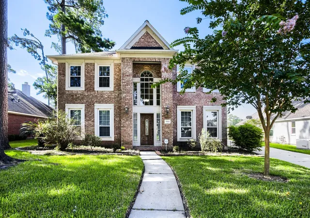 Single family home for sale at 11819 Chateau Trl, Tomball, TX 77377 | MLS# 42989334