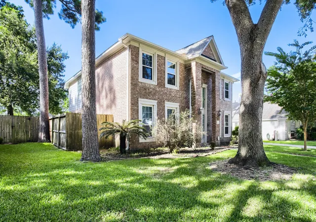 Photo 1 of Single family home for sale at 11819 Chateau Trl, Tomball, TX 77377 | MLS# 42989334 | Listing updated on 2026-09-22