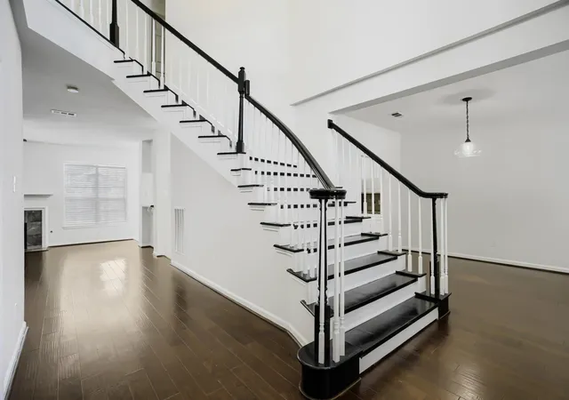 Photo 4 of Single family home for sale at 11819 Chateau Trl, Tomball, TX 77377 | MLS# 42989334 | Listing updated on 2026-09-22