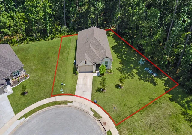 Photo 3 of Sale Pending at 3721 Youpon Ln, Huntsville, TX 77340 | MLS# 64611798 | Listing updated on 2026-09-22