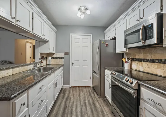 Photo 4 of Townhouse for sale at 7217 Kress Cir #D4, Corpus Christi, TX 78413 | MLS# 76146733 | Listing updated on 2026-09-28