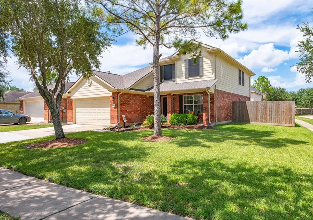 3rd image of 13601 Trail Meadow Ln, Rosharon, TX 77583 | MLS# 90713710