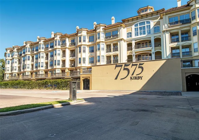 Photo 3 of Condo for sale at 7575 Kirby Dr #3202, Houston, TX 77030 | MLS# 30521160 | Listing updated on 2026-08-13