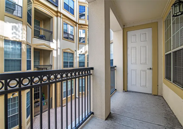 Photo 3 of Condo for sale at 7575 Kirby Dr #3202, Houston, TX 77030 | MLS# 30521160 | Listing updated on 2026-08-13
