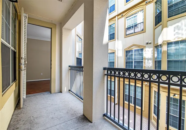 Photo 4 of Condo for sale at 7575 Kirby Dr #3202, Houston, TX 77030 | MLS# 30521160 | Listing updated on 2026-08-13