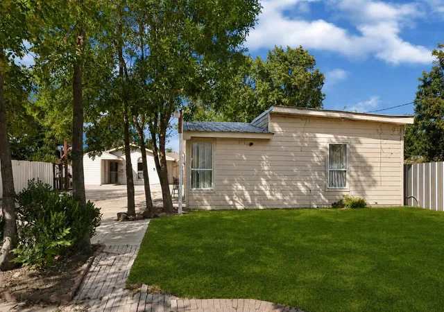 Photo 1 of Single family home for sale at 1925 Sunny Dr, Houston, TX 77093 | MLS# 30725036 | Listing updated on 2026-08-14