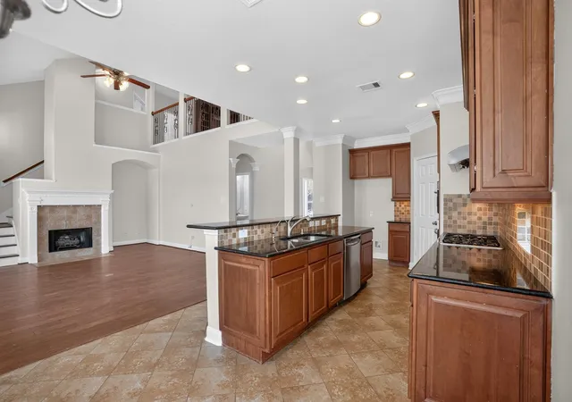 4th image of 14835 Vesper Lake Ct, Humble, TX 77396 | MLS# 87513188