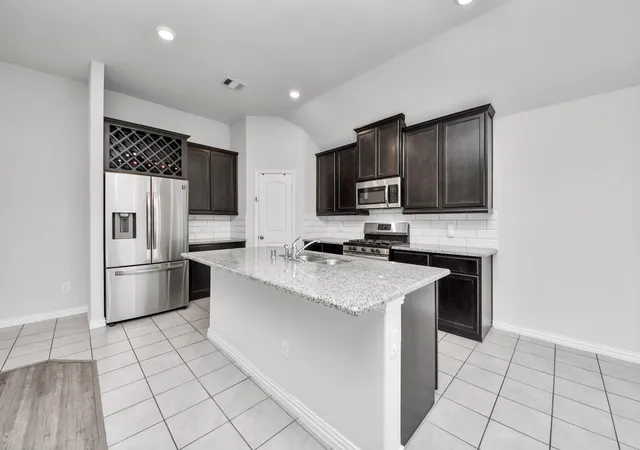 5th image of 1206 Portimao Ct, Crosby, TX 77532 | MLS# 23038295