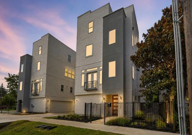 2nd image of 1005 Kern St #A, Houston, TX 77009 | MLS# 65082431