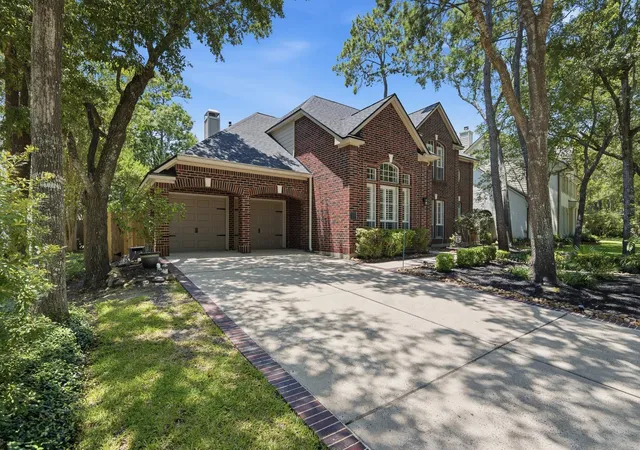 Photo 2 of Single family home for sale at 67 Driftoak Cir, Spring, TX 77381 | MLS# 13646946 | Listing updated on 2026-08-14