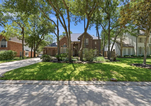 Photo 2 of Single family home for sale at 67 Driftoak Cir, Spring, TX 77381 | MLS# 13646946 | Listing updated on 2026-08-14