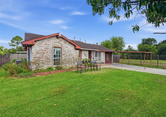 Photo 2 of Single family home for sale at 9235 Beaver Bnd Ct, Houston, TX 77037 | MLS# 70294210 | Listing updated on 2026-08-25