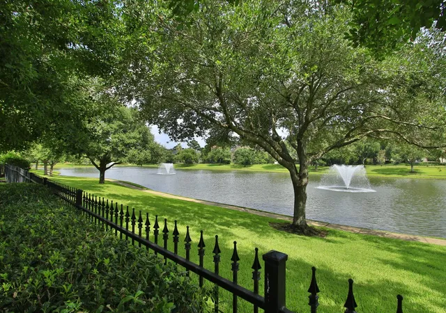 45th image of 10 Lake Sterling Gate Dr, Spring, TX 77379 | MLS# 75926048
