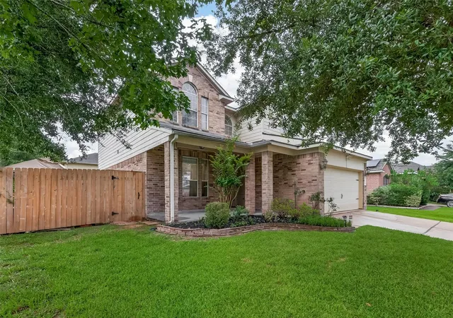 Photo 3 of Single family home for sale at 23503 Maple Vista Ln, Spring, TX 77373 | MLS# 49893515 | Listing updated on 2026-10-07