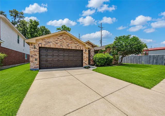 Photo 3 of Single family home for sale at 18311 June Forest Dr, Humble, TX 77346 | MLS# 67181737 | Listing updated on 2026-08-30
