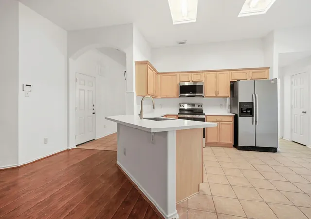 4th image of 4112 Merlet Dr, Pearland, TX 77584 | MLS# 29222623