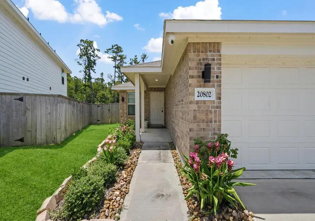 Photo 2 of Single family home for sale at 20802 Masella Ridge Dr, New Caney, TX 77357 | MLS# 24256036 | Listing updated on 2026-08-15