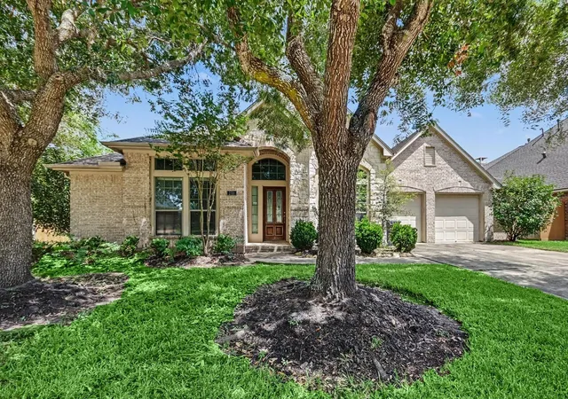 2nd image of 2701 Green Mountain Dr, Pearland, TX 77584 | MLS# 47743931