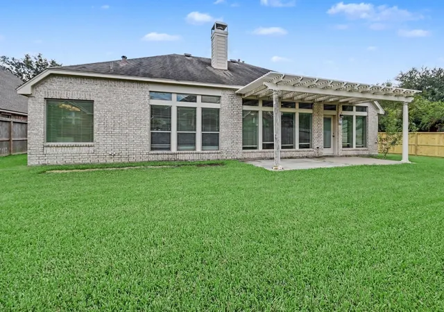 33rd image of 2701 Green Mountain Dr, Pearland, TX 77584 | MLS# 47743931