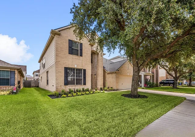 Photo 3 of Single family home for sale at 3210 Legends Crk Dr, Spring, TX 77386 | MLS# 55213005 | Listing updated on 2026-09-18