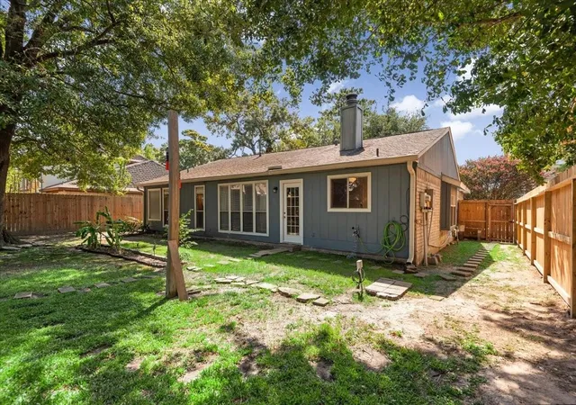 Photo 2 of Single family home for sale at 18906 Sandia Pines Dr, Humble, TX 77346 | MLS# 79098783 | Listing updated on 2026-09-20