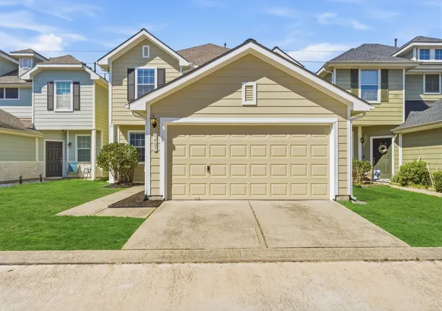 Photo 1 of Single family home for sale at 6407 Wilshire Ridge, Houston, TX 77040 | MLS# 10974265 | Listing updated on 2026-08-15